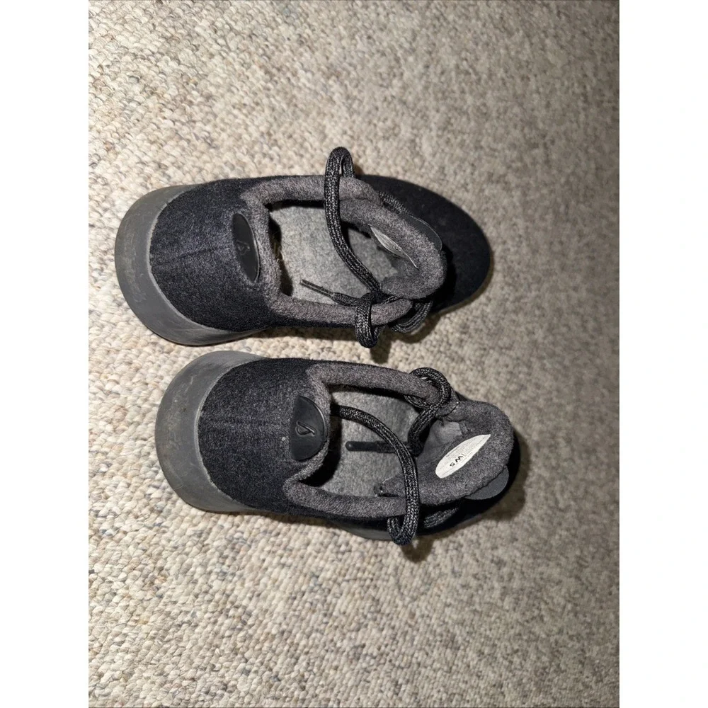 Allbirds Women's 5 Mizzle Wool Runners Sneakers Black Washable Merino WR W8